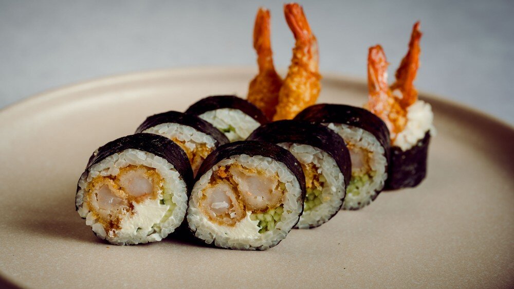 Futomaki with Tempura Prawns and Cucumber