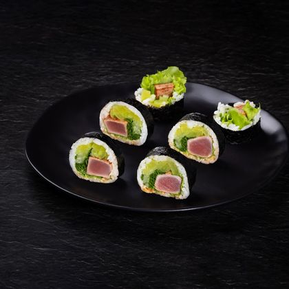 Futomaki tuńczyk tataki