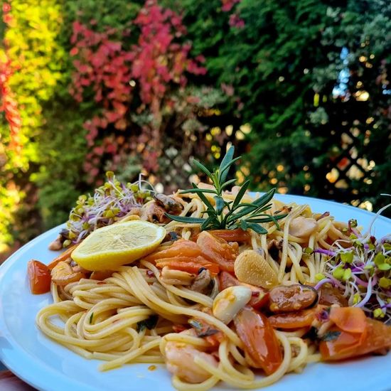 Spaghetti Frutti di Mare + krewetki 3 szt.