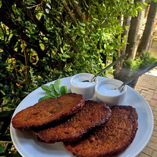 Placki ziemniaczane (300g) ze śmietaną (100g)
