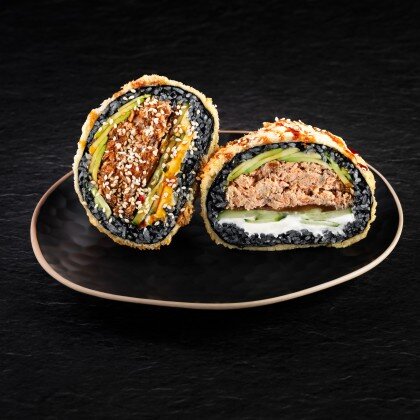 Burger z pieczonym łososiem